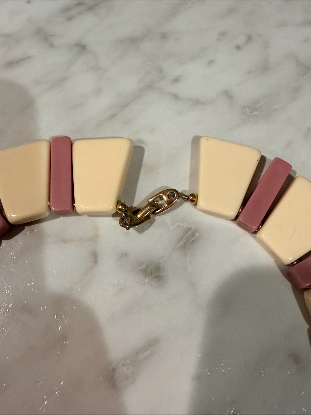 Napier Necklace: Book Piece, Ivory & Lilac Choker, 16 Inches, 1980s Jewelry - Picture 5 of 8